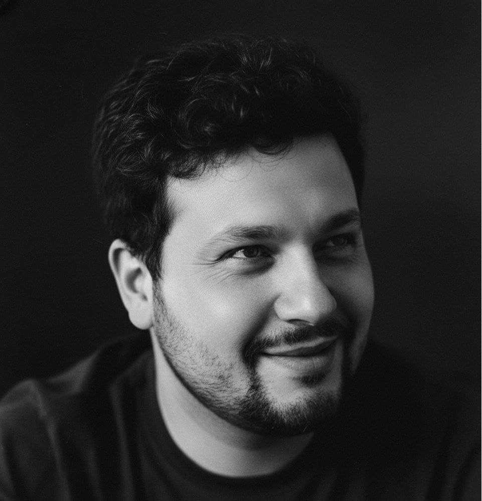 Barkat Hussein Khan Founder CEO MAXOLA Mobile Phones Trading LLC Dubai UAE - Portrait